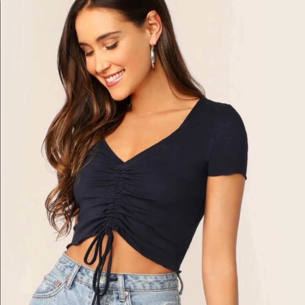✨3/$25✨ruched drawstring front cropped tshirt